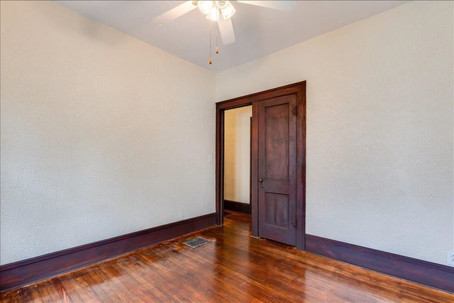 321 S Chautauqua Ave, Wichita, KS 67211