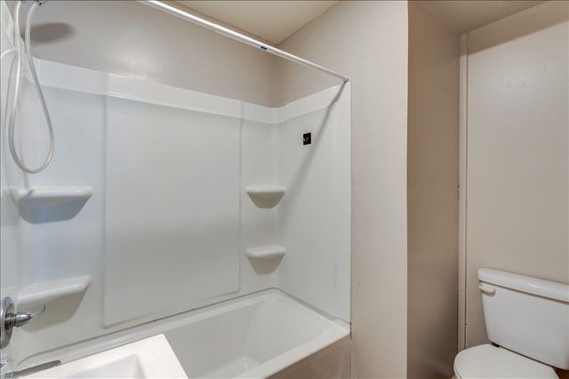 321 S Chautauqua Ave, Wichita, KS 67211