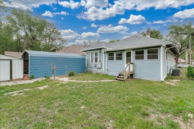 321 S Chautauqua Ave, Wichita, KS 67211