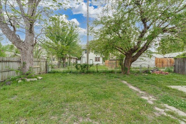 321 S Chautauqua Ave, Wichita, KS 67211