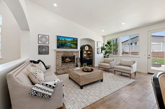 9985 Willowbrook Road, Jurupa Valley, CA 92509