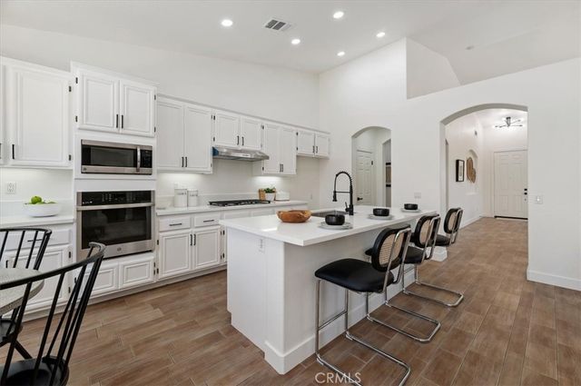9985 Willowbrook Road, Jurupa Valley, CA 92509