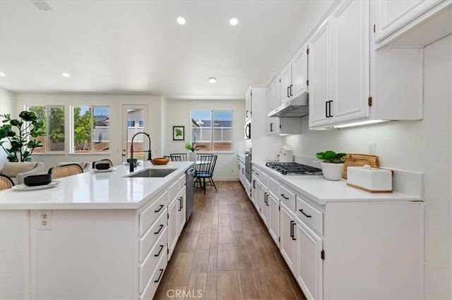 9985 Willowbrook Road, Jurupa Valley, CA 92509