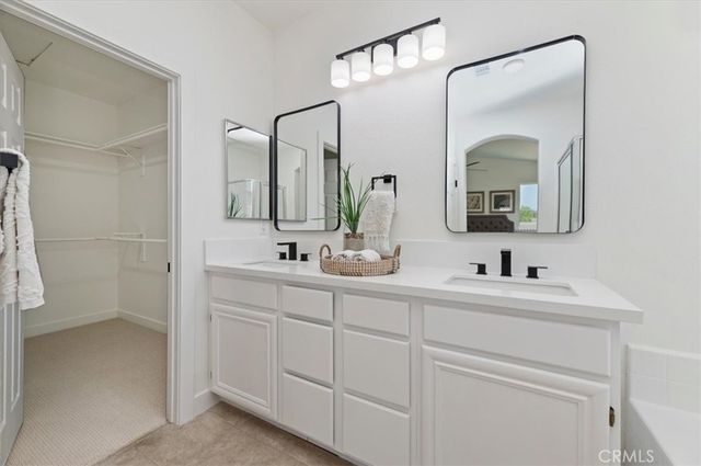 9985 Willowbrook Road, Jurupa Valley, CA 92509
