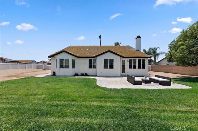 9985 Willowbrook Road, Jurupa Valley, CA 92509