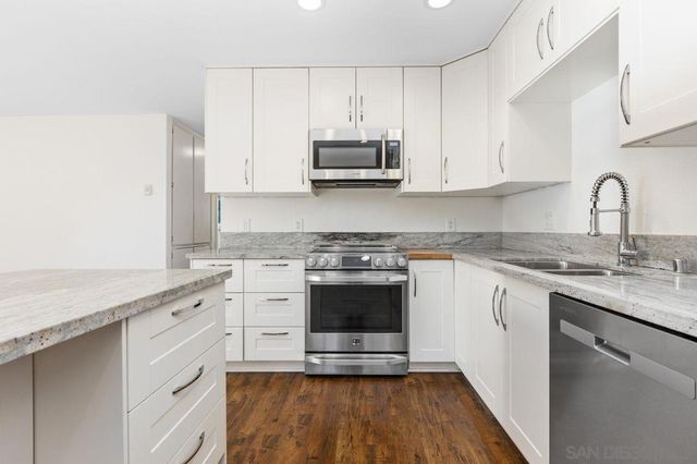 401 Requeza St F1, Encinitas, CA 92024