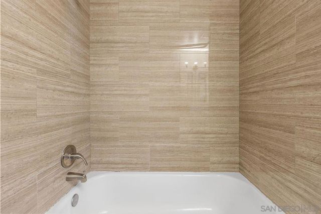 401 Requeza St F1, Encinitas, CA 92024