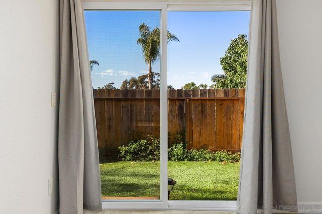 401 Requeza St F1, Encinitas, CA 92024