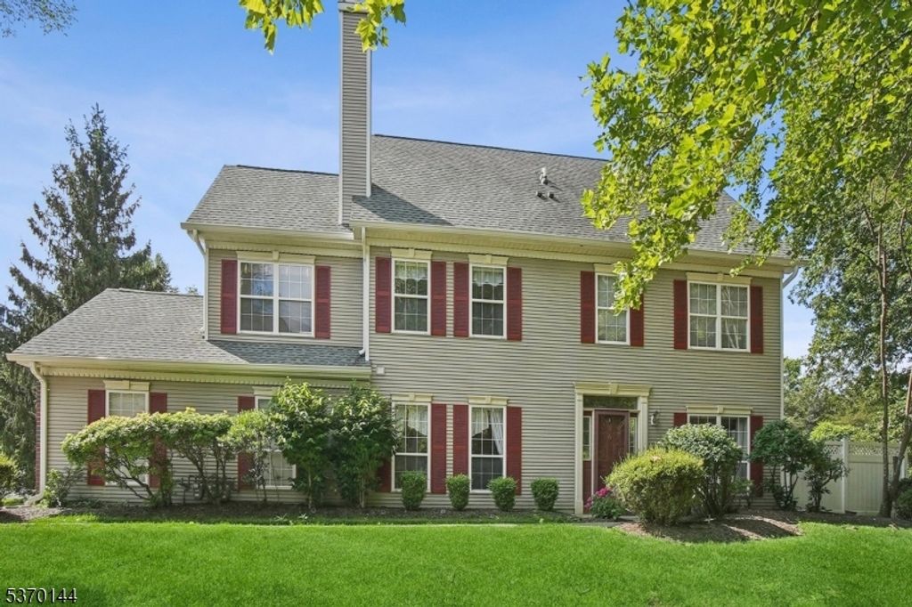 111 S Branch Dr, Readington Twp., NJ 08889
