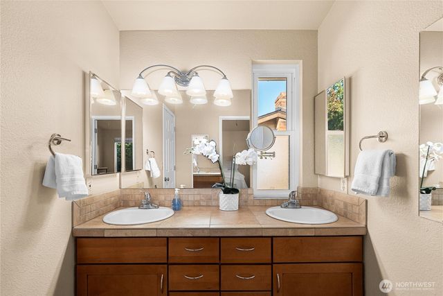 16609 163rd Place SE, Renton, WA 98058