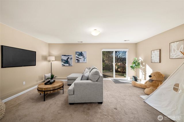 16609 163rd Place SE, Renton, WA 98058