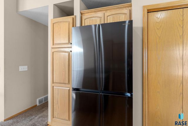 4847 S Samantha Dr Drive, Sioux Falls, SD 57106