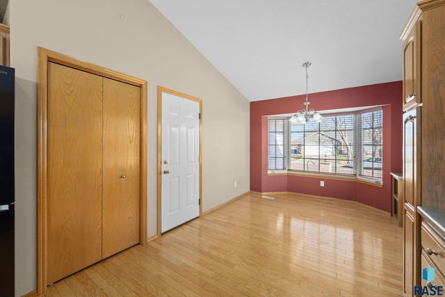 4847 S Samantha Dr Drive, Sioux Falls, SD 57106