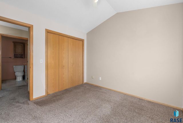 4847 S Samantha Dr Drive, Sioux Falls, SD 57106