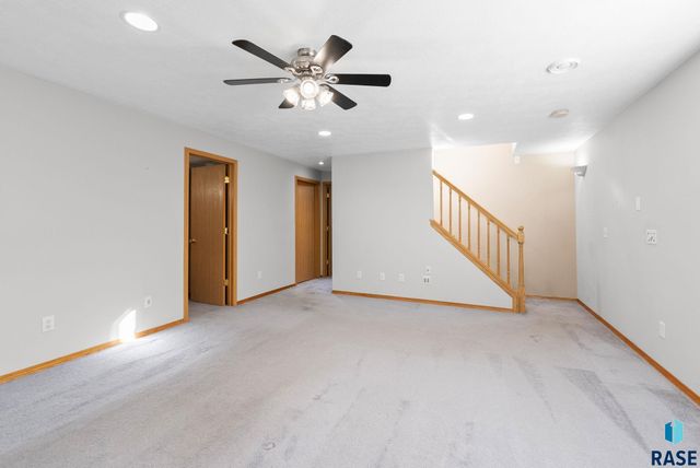 4847 S Samantha Dr Drive, Sioux Falls, SD 57106