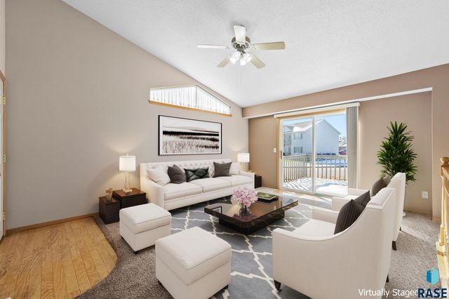 4847 S Samantha Dr Drive, Sioux Falls, SD 57106