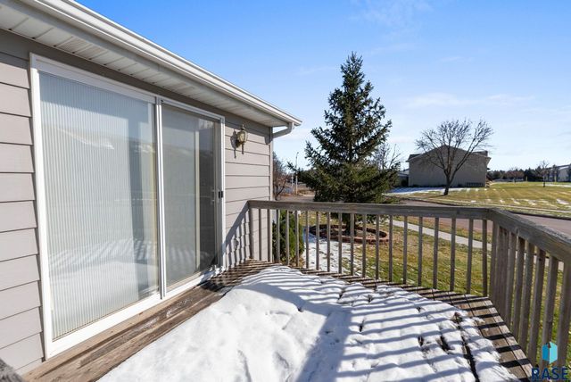 4847 S Samantha Dr Drive, Sioux Falls, SD 57106