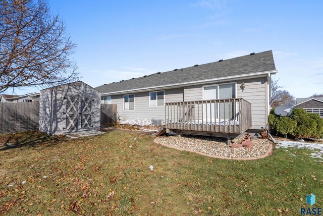 4847 S Samantha Dr Drive, Sioux Falls, SD 57106