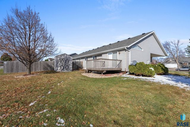 4847 S Samantha Dr Drive, Sioux Falls, SD 57106