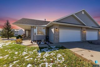 4847 S Samantha Dr Drive, Sioux Falls, SD 57106