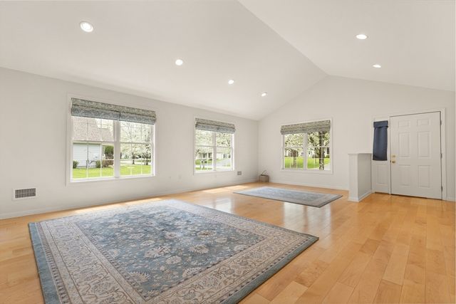 27 Kathleen Grant Rd, Easton, MA 02334
