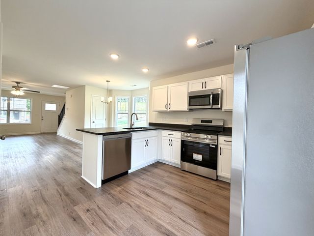 914 Peaceful Pl, Clarksville, TN 37040