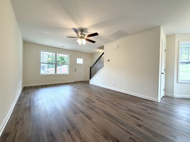 914 Peaceful Pl, Clarksville, TN 37040