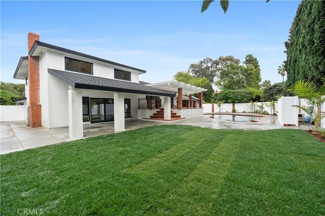 1943 Pelican Place, Costa Mesa, CA 92626