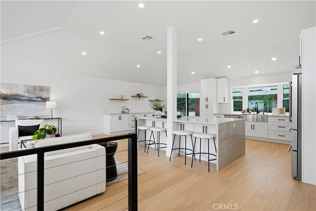 1943 Pelican Place, Costa Mesa, CA 92626