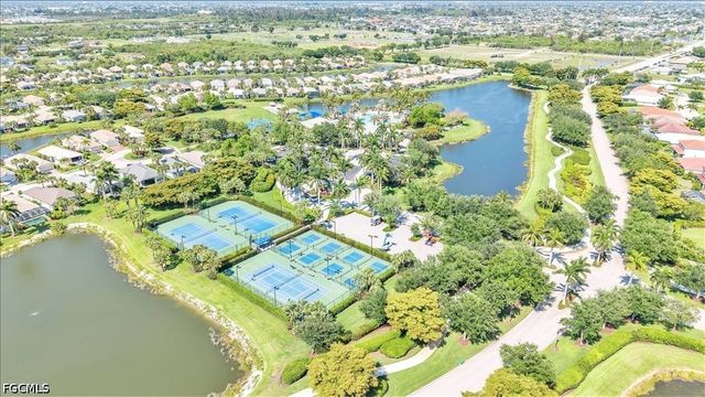 2615 Vareo CT, Cape Coral, FL 33991