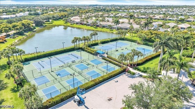 2615 Vareo CT, Cape Coral, FL 33991
