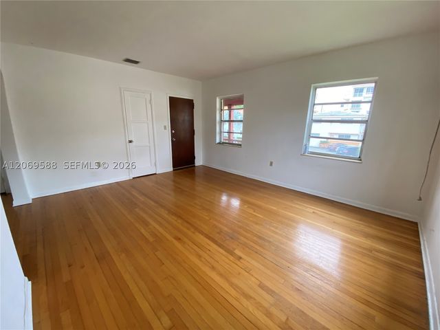 33 Madeira Ave 3, Coral Gables, FL 33134