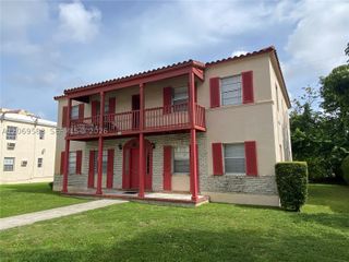 33 Madeira Ave 3, Coral Gables, FL 33134