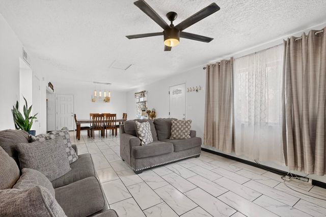 2819 Desert Garden Lane SW, Albuquerque, NM 87105