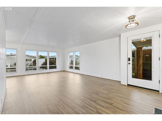 17041 Sw ELDORADO Dr, Portland, OR 97224