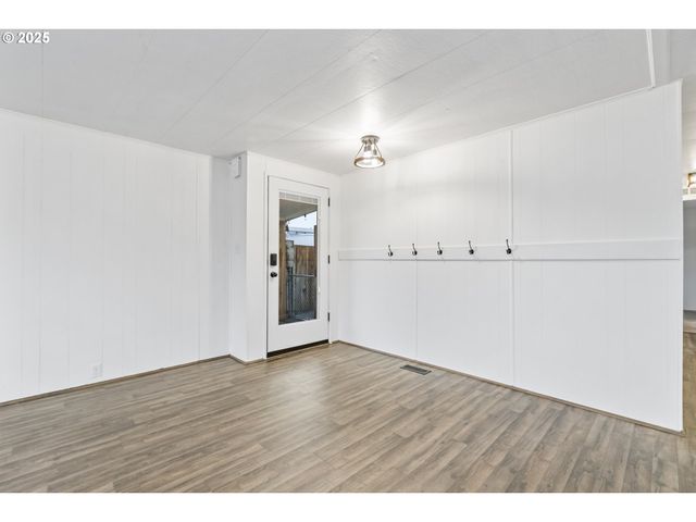 17041 Sw ELDORADO Dr, Portland, OR 97224