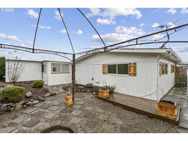 17041 Sw ELDORADO Dr, Portland, OR 97224