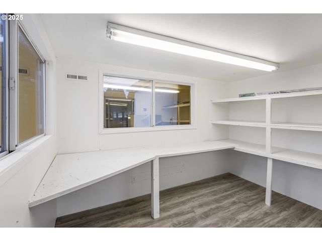 17041 Sw ELDORADO Dr, Portland, OR 97224