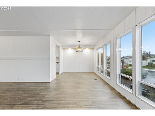 17041 Sw ELDORADO Dr, Portland, OR 97224