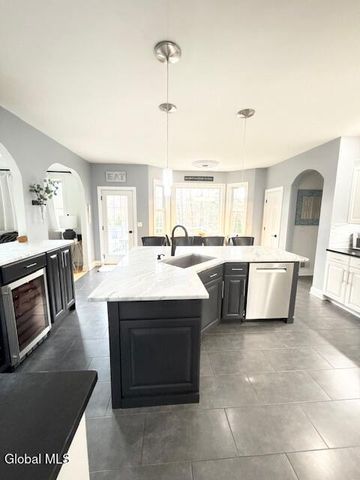 21 Veranda Lane, Queensbury, NY 12804