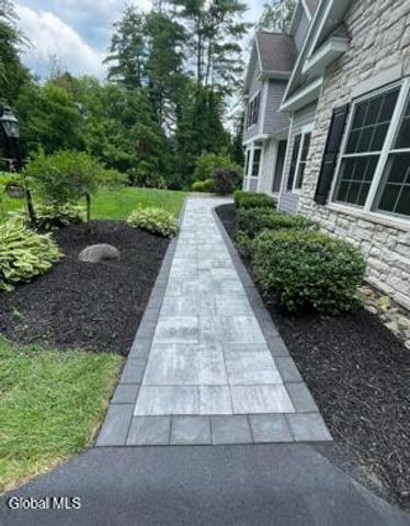 21 Veranda Lane, Queensbury, NY 12804