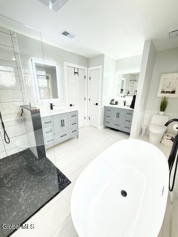 21 Veranda Lane, Queensbury, NY 12804