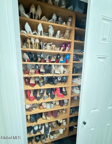 21 Veranda Lane, Queensbury, NY 12804