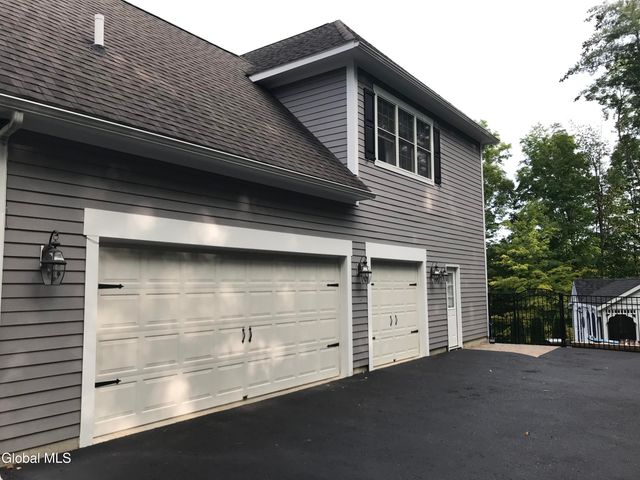 21 Veranda Lane, Queensbury, NY 12804
