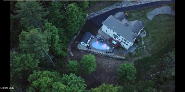 21 Veranda Lane, Queensbury, NY 12804