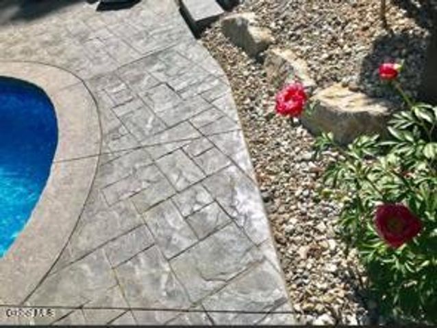 21 Veranda Lane, Queensbury, NY 12804