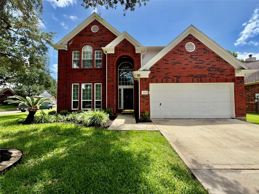 7426 Maple Run Drive, Sugar Land, TX 77479