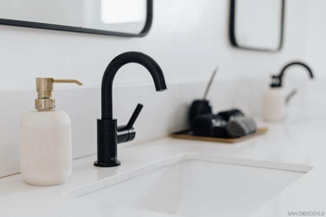 3805 Atascadero Dr, San Diego, CA 92107