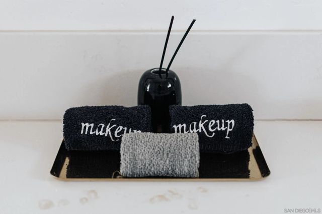 3805 Atascadero Dr, San Diego, CA 92107