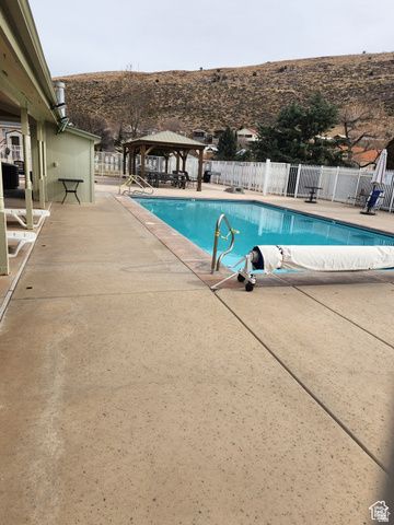 45 REDBLUFF DR, Hurricane, UT 84737